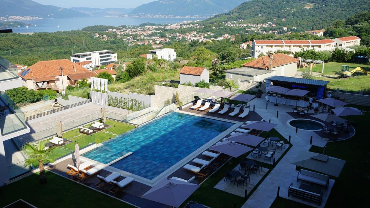 Royal Blue Resort & Residences Tivat Exteriér fotografie